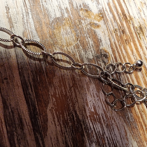 Purple / Lilac Color Flower Statment Necklace (22 inches) - Picture 8 of 10